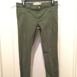Hollister Skinny’s